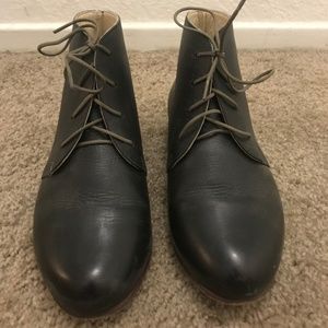 Nisolo Harper Chukka Boot in Black